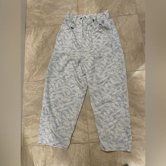 NWT FreePeople Movement Pant size M
High rise - Picture 1 of 5